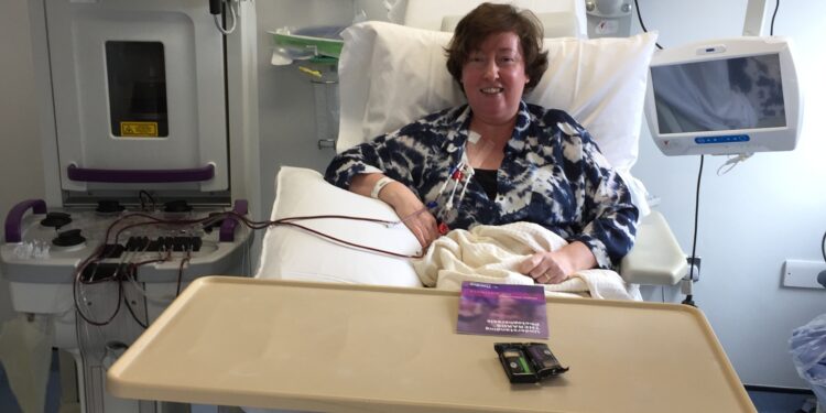 Irish Cancer Society urges anyone affected by cancer and who needs to talk, to reach out this Christmas