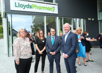 Minister for Health visits LloydsPharmacy at Bray Primary Care Centre